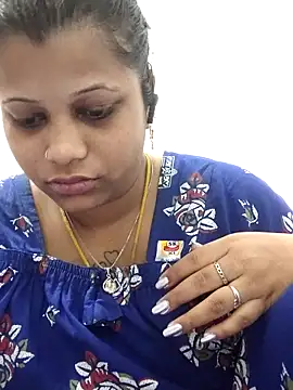 sweetqueen143 online show from April 11, 2026, 4:06 am