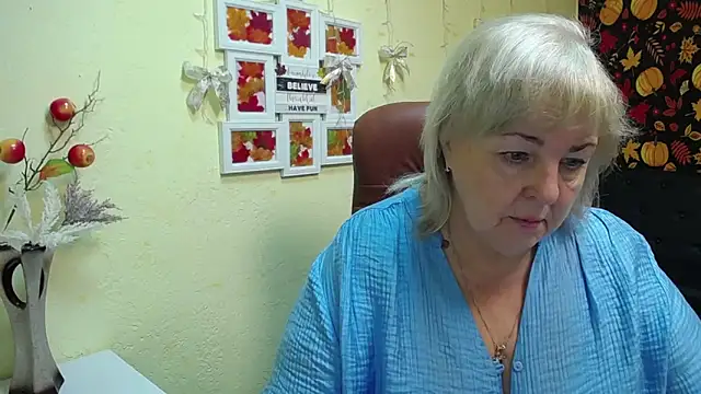 MilenaWedxy online show from November 30, 2025, 6:17 am