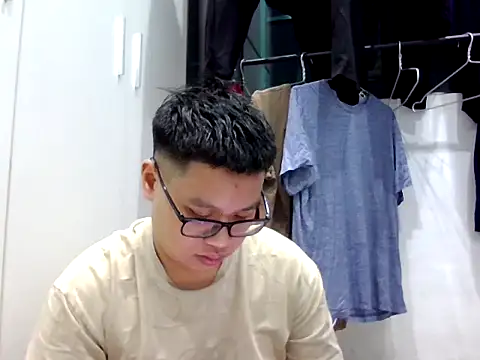 loveninja online show from March 3, 2026, 12:44 pm