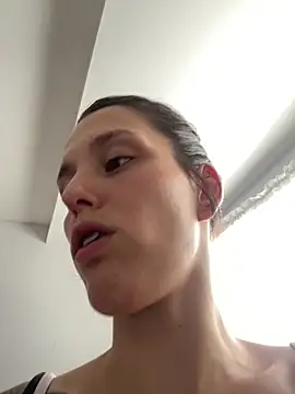 xvalentinaof online show from February 10, 2026, 8:24 pm