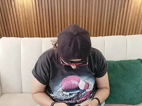 dirty feelena online show from January 16, 2026, 4:33 pm