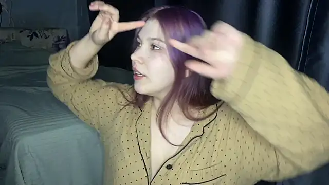 Elvira8cute online show from October 22, 2025, 8:41 pm