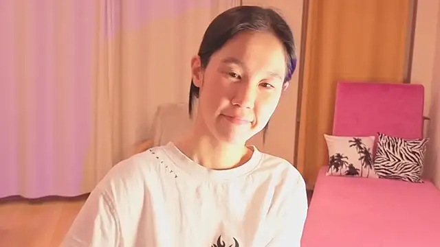 Snapshot of Reina__chan chatting on September 22, 2025, 4:31 pm Reina chan online show from September 22, 2025, 4:31 pm