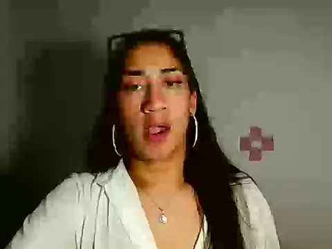 Snapshot of Miia__strog chatting on September 30, 2025, 6:24 pm Miia strog online show from September 30, 2025, 6:24 pm