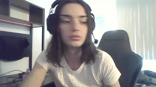 Luna Samosienko online show from October 1, 2025, 12:44 pm