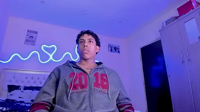 Glader31 online show from November 15, 2025, 10:59 pm