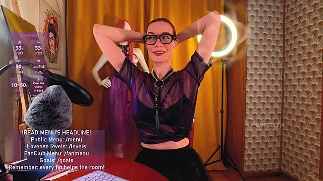 Snapshot of Giantess_Eva chatting on June 21, 2026, 10:23 pm Giantess Eva online show from June 21, 2026, 10:23 pm