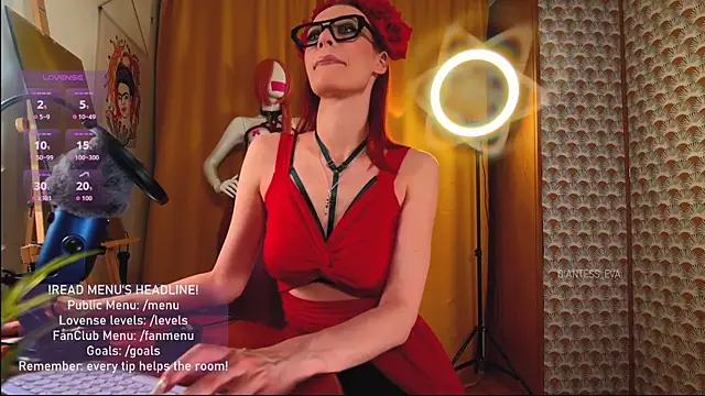 Snapshot of Giantess_Eva chatting on July 3, 2026, 6:36 pm Giantess Eva online show from July 3, 2026, 6:36 pm
