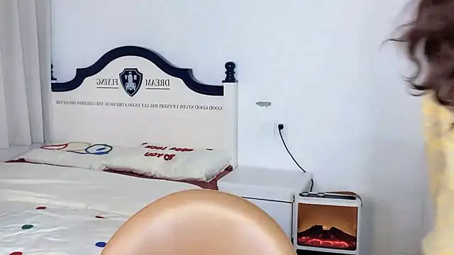 Snapshot of Thalia1149 chatting on November 12, 2025, 2:34 am Thalia1149 online show from November 12, 2025, 2:34 am