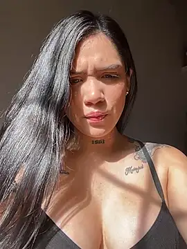 Snapshot of liahouses chatting on November 7, 2025, 1:00 pm liahouses online show from November 7, 2025, 1:00 pm