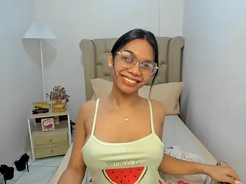 athinawilliams online show from November 28, 2025, 2:03 am