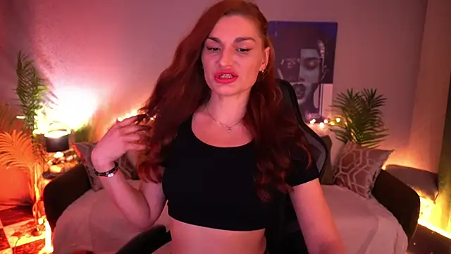 EllaGoldenn online show from March 28, 2026, 9:25 pm