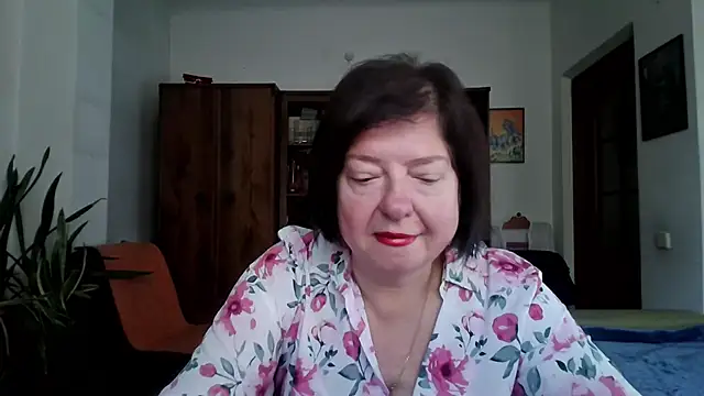 Violet Pulse online show from October 31, 2025, 9:32 am