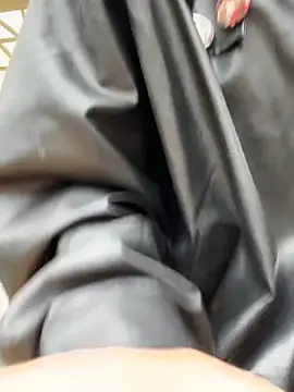 RonnieKiss online show from September 25, 2025, 3:54 am