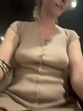 RonnieKiss online show from February 21, 2026, 12:39 pm