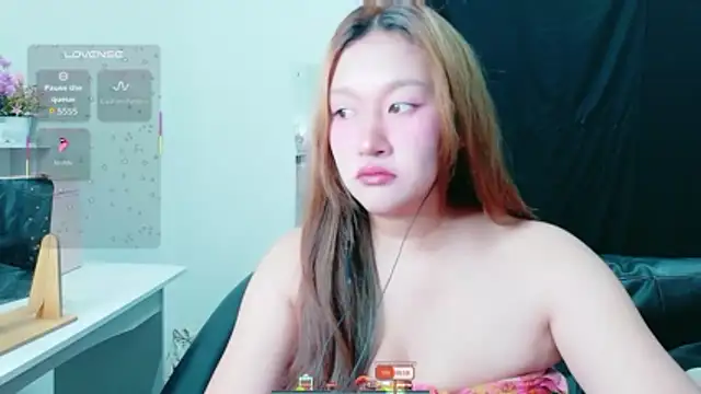 Snapshot of Lalacream12 chatting on May 15, 2026, 6:15 pm Lalacream12 online show from May 15, 2026, 6:15 pm