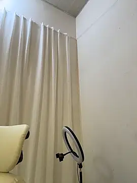 Snapshot of AZ37866 chatting on April 27, 2026, 3:59 am AZ37866 online show from April 27, 2026, 3:59 am