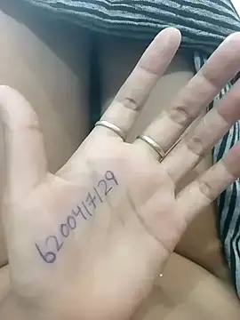 JassiKumari02 online show from April 7, 2026, 6:52 pm