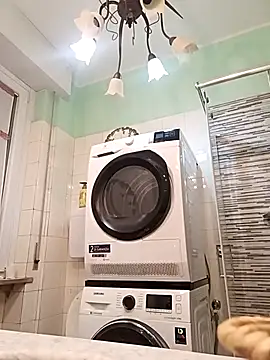 sayeaprayer65 online show from October 23, 2025, 3:28 am