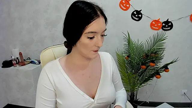 Lesley Wins online show from October 23, 2025, 8:13 am