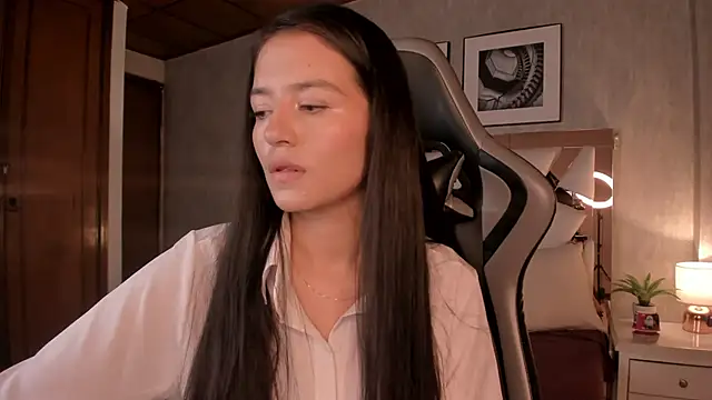 Snapshot of HaathorX chatting on October 29, 2025, 8:43 pm HaathorX online show from October 29, 2025, 8:43 pm