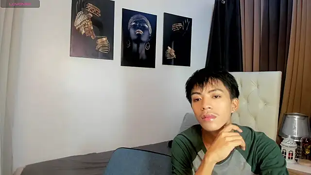 jayxxxlovescock online show from September 23, 2025, 5:05 pm