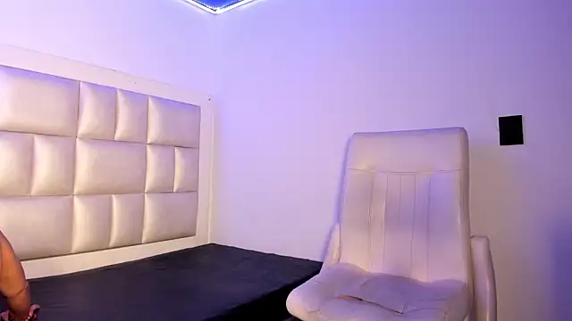 Snapshot of peyton__wat chatting on February 3, 2026, 1:05 pm peyton wat online show from February 3, 2026, 1:05 pm