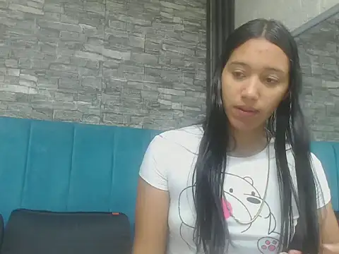 Lil Rose2006 online show from October 8, 2025, 12:47 pm