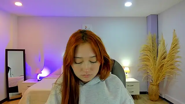 Snapshot of Samara_Hilton_2 chatting on October 8, 2025, 7:55 pm Samara Hilton 2 online show from October 8, 2025, 7:55 pm