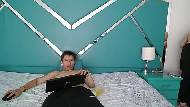 oblivionlove online show from March 3, 2026, 1:50 pm