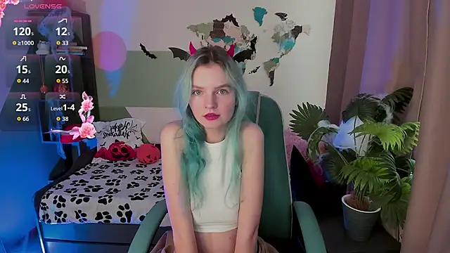 Lika Sky online show from October 31, 2025, 11:11 am