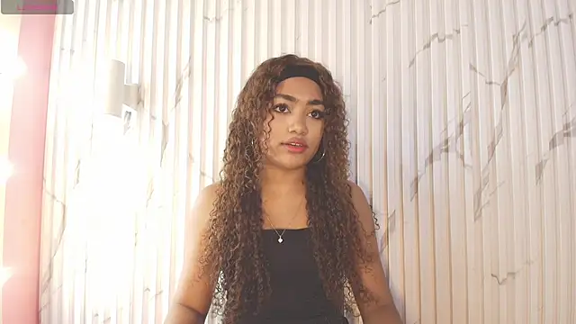 Missdionne curly online show from September 25, 2025, 11:47 am