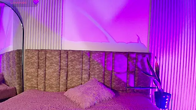 Missdionne curly online show from March 7, 2026, 11:18 am