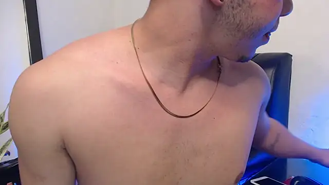 AngelStorm online show from October 16, 2025, 4:46 am