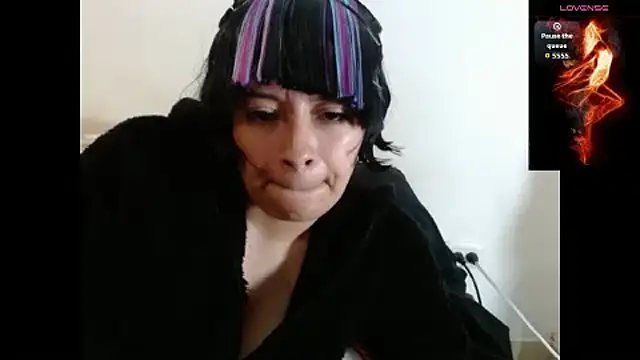 Acelinrose online show from November 3, 2025, 2:02 am