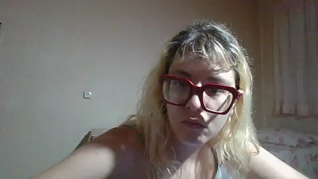 Snapshot of BlondieTami chatting on January 7, 2026, 2:36 am BlondieTami online show from January 7, 2026, 2:36 am