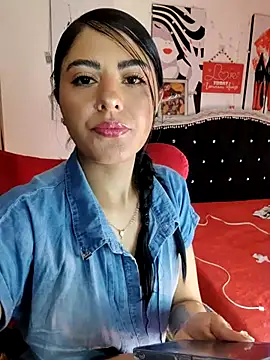 ValeNiitaLuv online show from April 17, 2026, 9:12 am