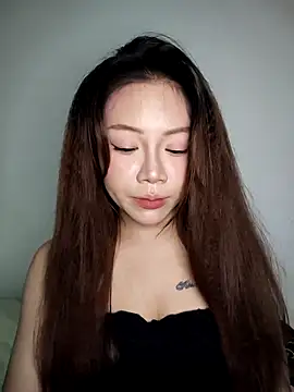 Snapshot of -Bianca- chatting on November 15, 2025, 2:13 pm -Bianca- online show from November 15, 2025, 2:13 pm