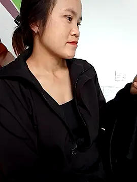 Snapshot of Norah-h chatting on October 7, 2025, 3:04 am Norah-h online show from October 7, 2025, 3:04 am