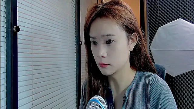 YY-27 online show from September 21, 2025, 2:02 am