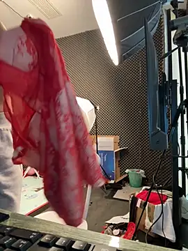 YY-27 online show from December 2, 2025, 4:18 am