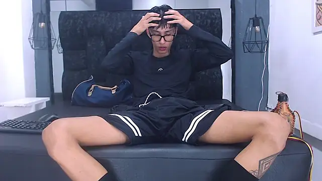 Daniel delux  online show from October 12, 2025, 11:20 am