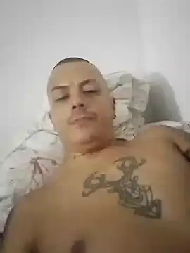 Snapshot of MaximoHall86 chatting on September 27, 2025, 3:22 am MaximoHall86 online show from September 27, 2025, 3:22 am