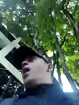 Snapshot of MaximoHall86 chatting on October 21, 2025, 11:44 am MaximoHall86 online show from October 21, 2025, 11:44 am