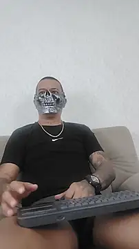 Snapshot of MaximoHall86 chatting on October 31, 2025, 11:55 am MaximoHall86 online show from October 31, 2025, 11:55 am