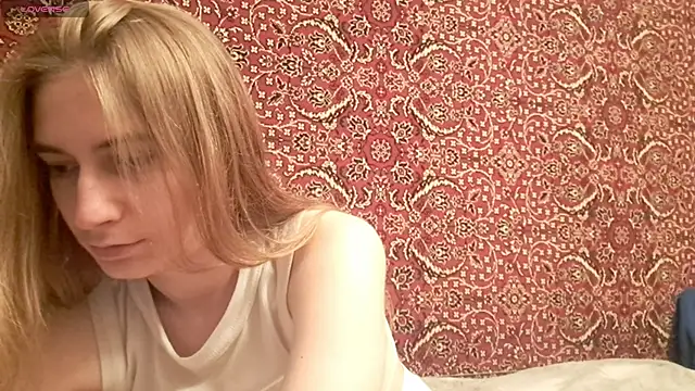 ivetabloom online show from October 26, 2025, 5:08 pm