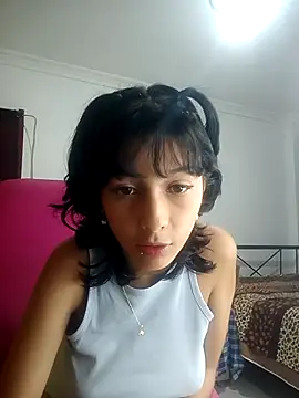 xoxo milk online show from September 22, 2025, 3:47 pm