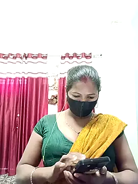 School medam online show from November 11, 2025, 4:45 am