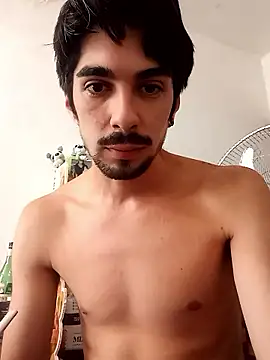 Snapshot of -Axelconda420 chatting on January 18, 2026, 12:20 pm -Axelconda420 online show from January 18, 2026, 12:20 pm