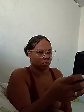 Snapshot of PrettahSantos chatting on August 1, 2026, 11:09 am PrettahSantos online show from August 1, 2026, 11:09 am
